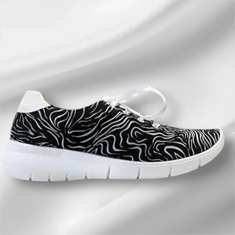 ARCOPEDICO Women’s L76 Lace-Up Sneakers in the Size 41/9.5-10 US in Black/White